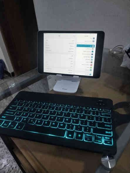 ايباد مني فور
بصمه شغاله جهاز مكفول شرط الفحص  كفاله
ذاكره ٦٤ نضييف وكامل غراضه كامله
مراوس او بيع ١٣٥ الف
بغداد دوره
***********
