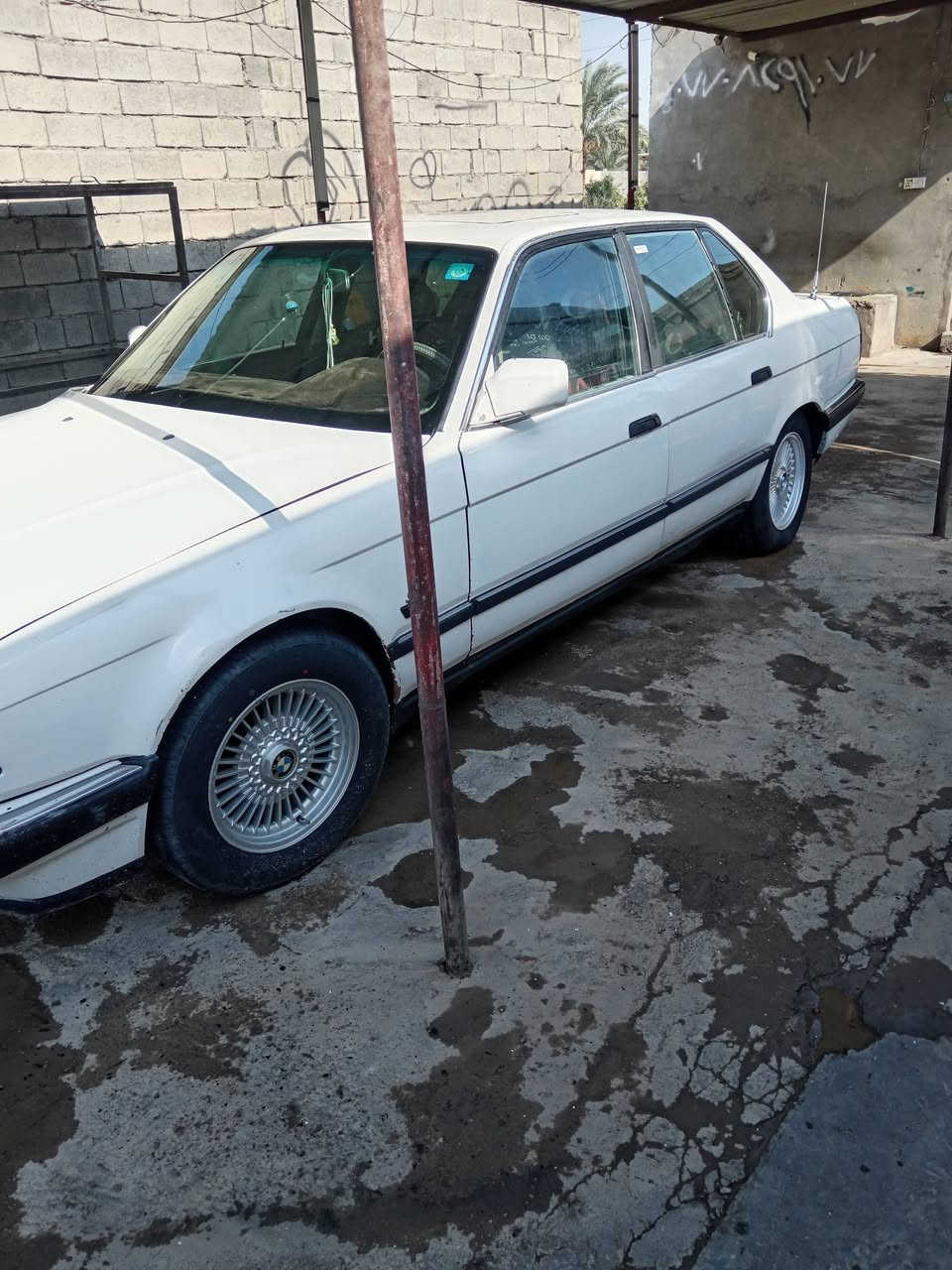 بيم دبليو حجم 7030 للبيع او مراوس فقط الكير عاطل مكيه جديده غرفه جديده منضومه تبريد جديده تخم تاير حداديه جديده تحول ثاني يوم رقم صلاح الدين موديل 93 دبل ايرباك فقط مراوس *********** صاحب السياره
