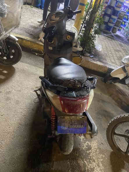 السلام عليكم شباب ادراجه سكنس فحل للبيع أو مراوس حسب القناعه مفتوحه الدراجه أشاير يمنه يسره دبل إشاره كله شغال بس الكلوب الامامي محروك الدراجه كابريتر دراجه نكره سلف نوقصات خفيف بيه يحتاج تبديل دسكات لين بيه صوت خفيف  و الدشبول واكف بس لون بي قفل ستيرن شغال قفل جنطه  شغال السعر 550  وبيه مجال مكاني بغداد الصليخ ال 600 رقمي *********** متواجد واتساب و فيس
