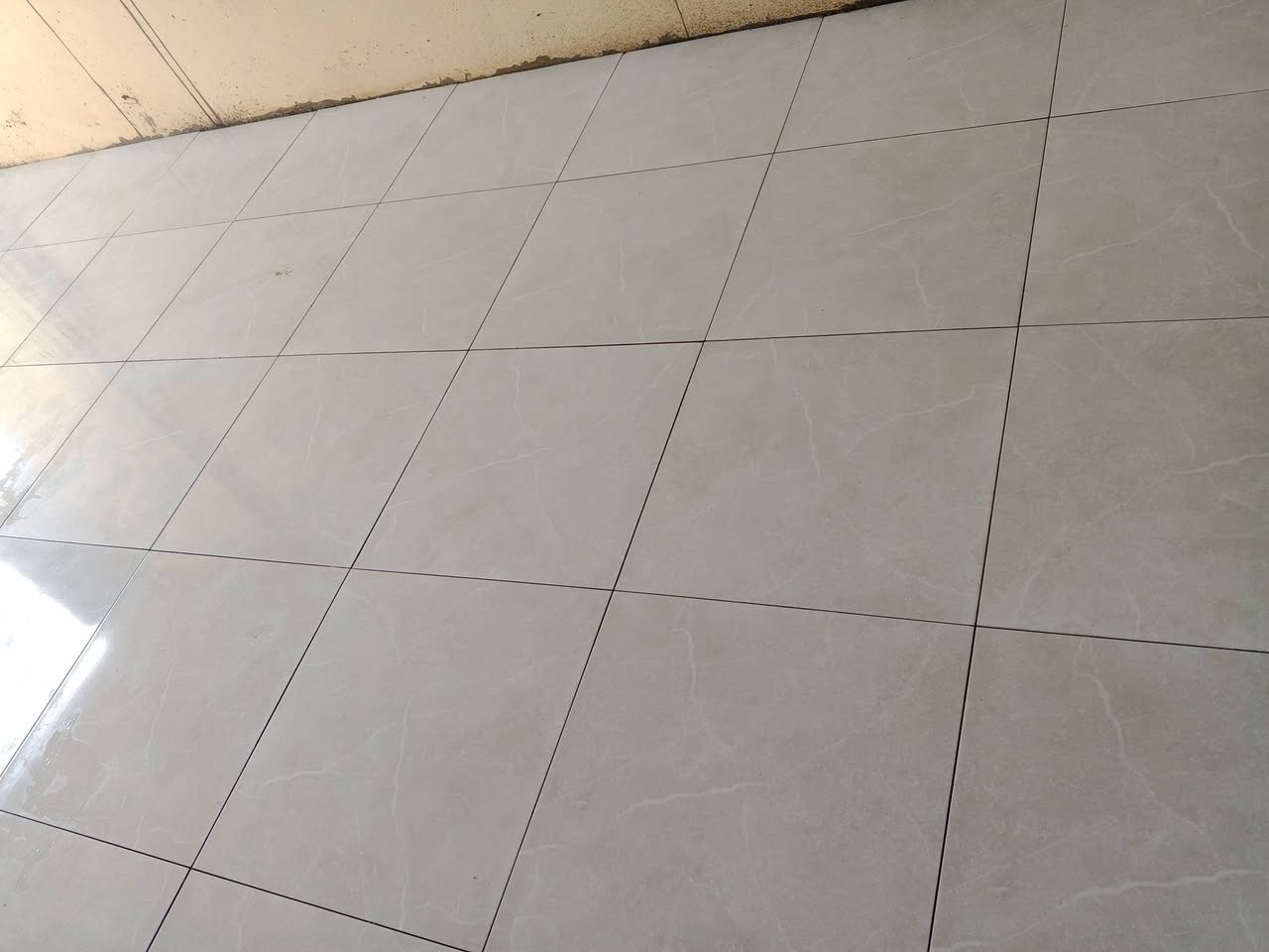 شغل ارضيات جدران درجه اوله مكان العبيدي تصال هذا رقم ***********
