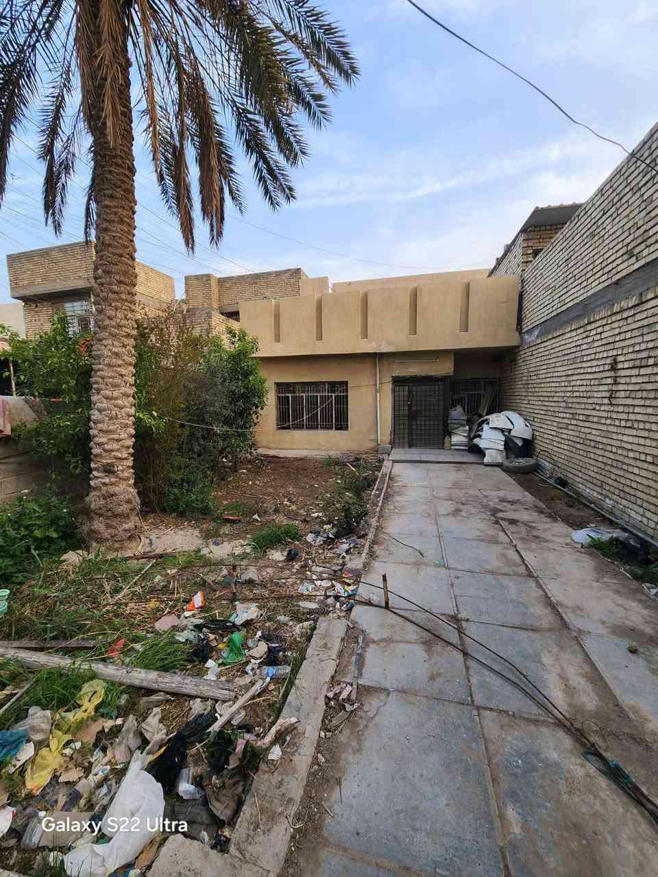 السلام عليكم ورحمة الله
بيت طابو صرف ٢٠٠ متر يعتبر قطعة أرض بس البيت ينسكن بي إذا يترتب .. العنوان نهاية حي اور  قرب نادي التحدي  مقابل البيوت الحواسم المنطقة مكتمله من كافة الخدمات ماء مجاري تبليط كهرباء..السعر ٢٢٠ وبي مجال  اي استفسار خادم ***********
