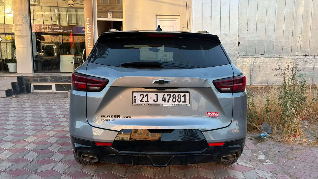 بلايزر rs 2023
فول مواصفات واحد على واحد 
حادثها بأمريكا جسر الدعاميه ومبدل بونيد بدون دواخل لا شاصي ولا لغد 
ماشيه 48 الف كيلو 
مواصفات خير من الله متخلص 
المكان سليمانيه 
الرقم : ***********
