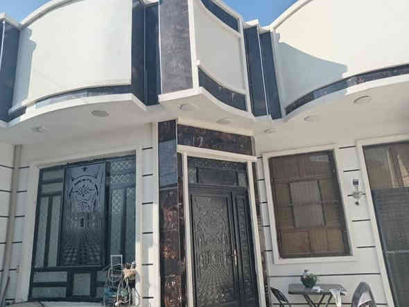 يوجد بيت المساحه 150 شارع 10  طابق ونصف تحويل مباشر كامل خدمات وسكن البناء حديث في الصقلاويه حي الشهداء الثانيه مقابل جسر المشاه السعر 55
الاستفسار ***********
***********
