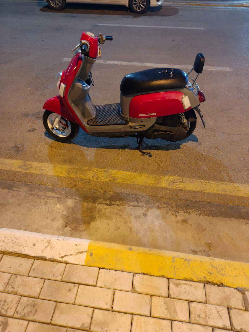 السلام عليكم

طماطه❤️💯.

 بوليسي موديل 2008 كابريتر (داخل رصاصي) كفاله عامه برغي مامفتوح بيه  دراجه ماطلع بيهه هواي شرط الفحص وصل معرض موجود  صاله اقل الـ4 اشهر من طالعه مابيه اي نقص كله بلاديه شلعه نعومه معدل خير من الله السعر 950 وبيهه مجال مكاني كربلاء حي العامل .
متواجد ماسنجر.
***********
