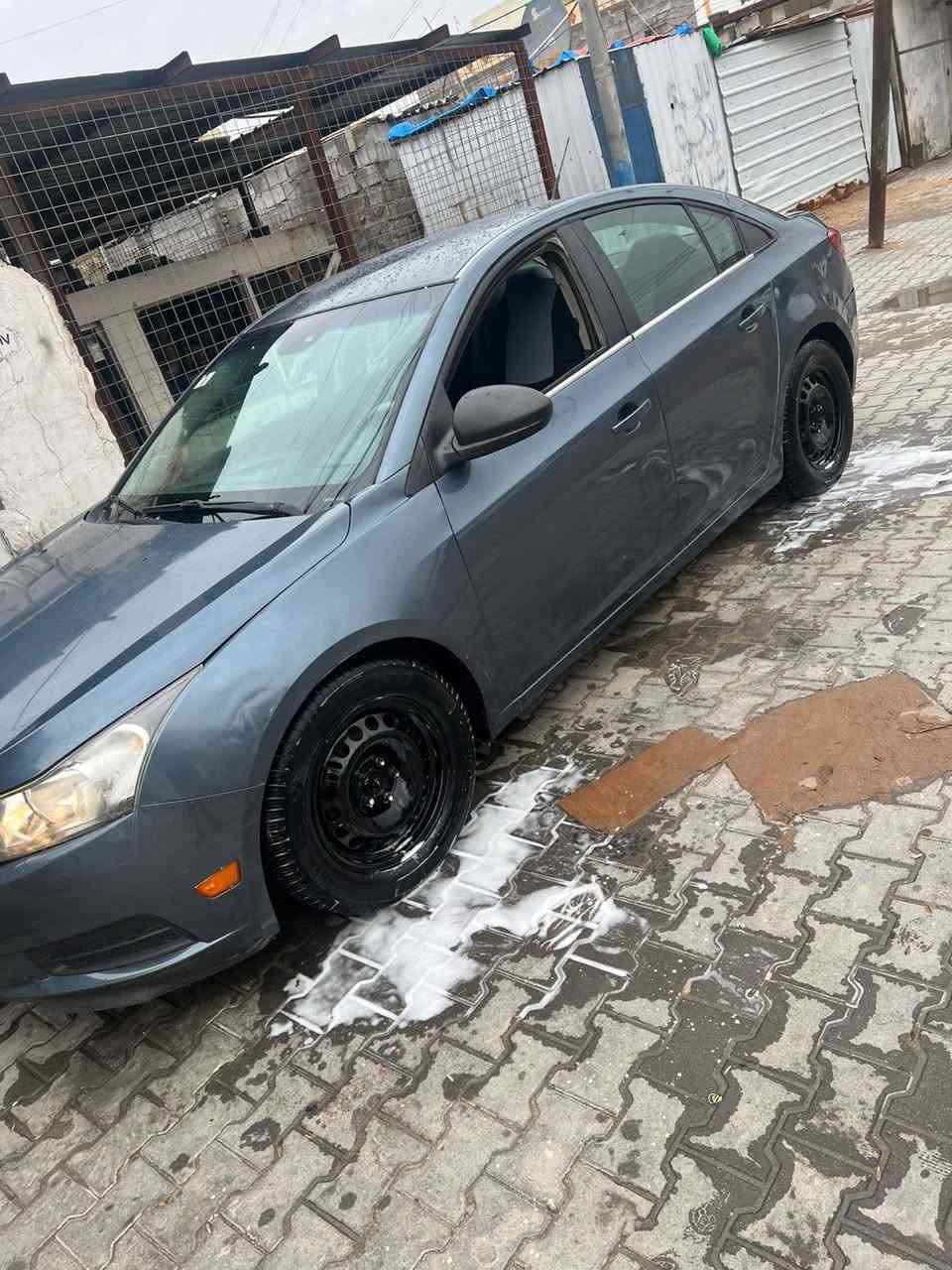 السلام عليكم شوفر ليت اكروز موديل 2012
السياره جاهزه مكينه كير جديده كارتون
حداده جديده تخم تاير جديد كهربائيات كلهه شغاله 
السياره جاهزه ربع ماتصرف عليهه غرفه جديده 
السياره مال بيت ما متعوبه السياره بيهه طخه 
زغيره ومصلحه العنوان بصره السعر 65
للتصال ***********
