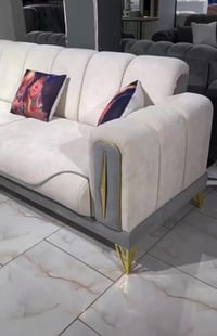 تخم قنفات • ١٠ مقاعد • ٤ كوشات هدية