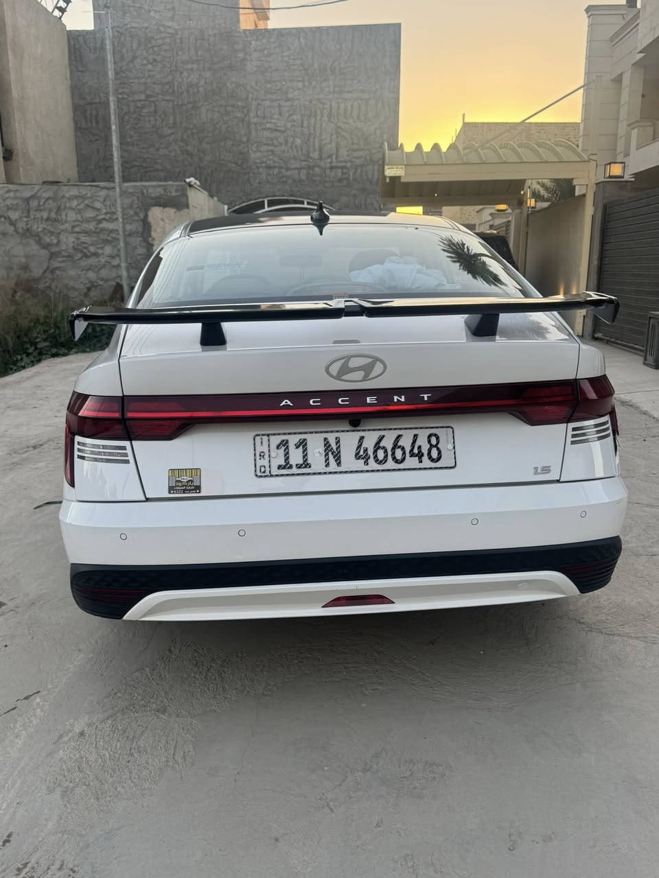 هونداي اكسنت ٢٠٢٤ للبيع
السلام عليكم 
هيونداي اكسنت 2024 السيارة خليجية على وضع الشركة بيها طعجة بسيطة بالجاملغ الايسر و وحدة اخف منها بالجاملغ الايمن و اكو بحافة البنيد طعجة كلش بسيطة كلهن يتعدلن و ترجع السيارة جديدة بس ما متفرغ انو اصلحهن السيارة مفولة مواصفات 1/1 
فتحة 
تحكم ستيرن 
مرايات شفط 
مثبت سرعة 
حساسات
كاميرا خلفية 
ابل كار بلي و اندرويد اوتو
و بعد هواي مواصفات 
مكاني  بغداد الدورة
السعر 130 ورقة 
طبعاً هذا مو سعر السيارة بس مستعجل على البيع لذلك دا ابيع بهذا السعر 
للتواصل ***********
