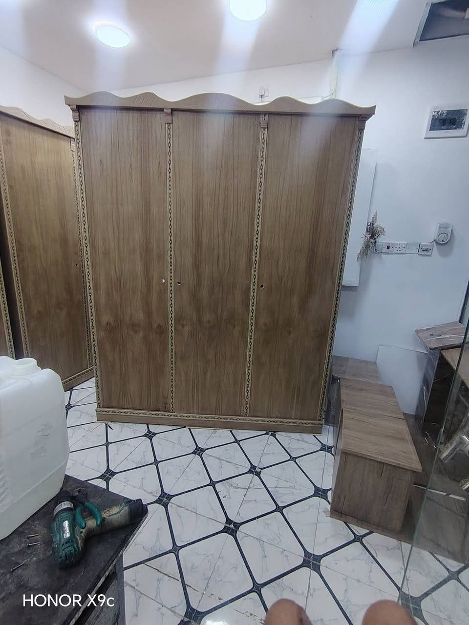 نجارة زين العابدين. السماوة ال باني مجاور مكتب عقارات اليزن َ. وبالقرب من أسواق الكفيل الهاتف ***********
