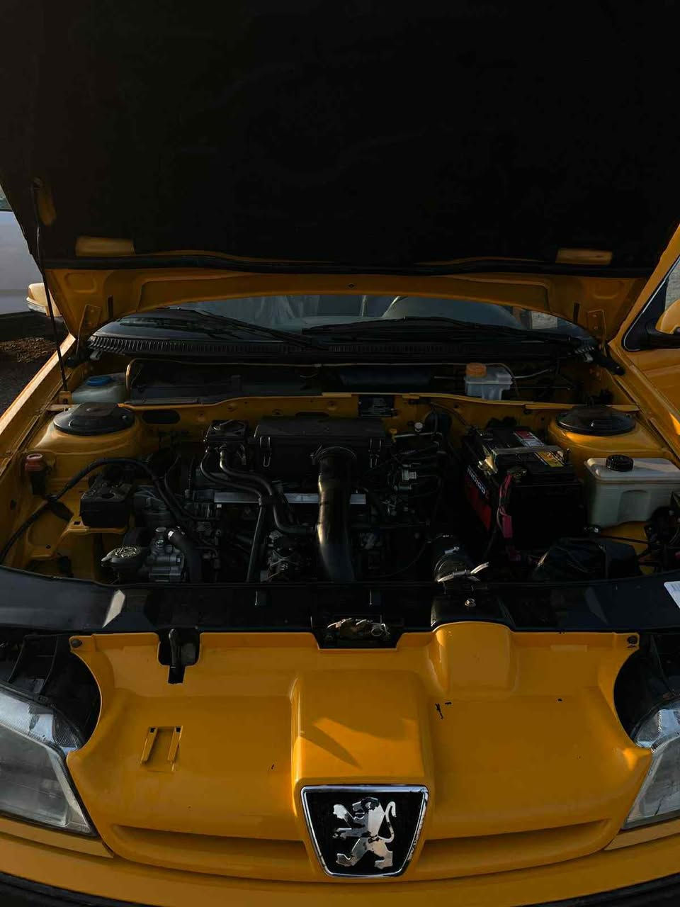 من رخصت الادمن
السلام عليكم 

بيجو بارص مديل 18كفالة عامة اي ننص مابيها 
مصفرة هيئة وغرامات بسمي تحويل ثاني يوم 

مكينة كير كفالة تبريد ثلج تخم تاير جديد 
شاشة تحكم ستيرن كهربائيات كلها شغلة
سعر 66وبيها مجال مكان بغداد
 ***********
