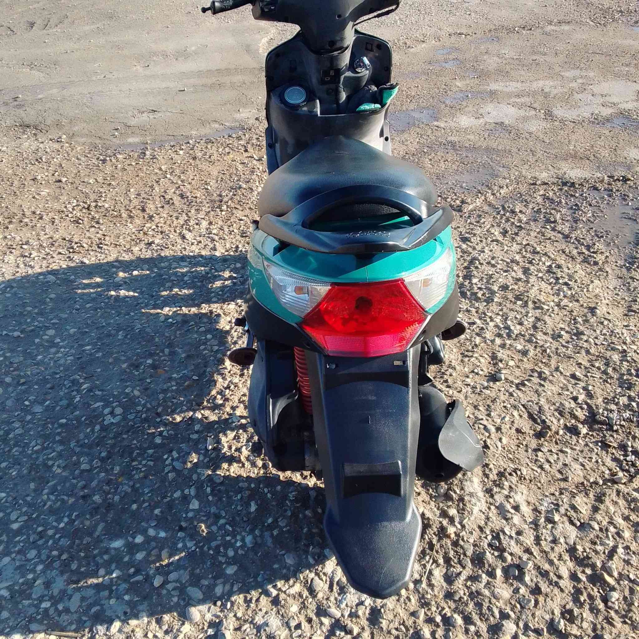 للبيع
كامكو موديل 13 طويله مكفوله كفاله عامه وكفرات ختم واحد شغاله وخير من الله 

السعر 675 الف وبيه مجال قليل للشراي 

مكاني الرفاعي - قرب جسر الشركات
للتواصل الاتصال على الرقم 
***********
