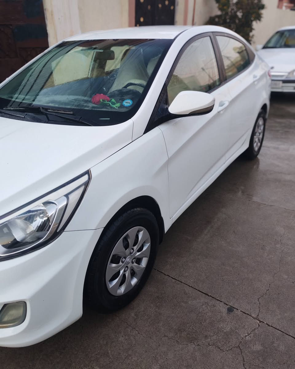 سلام عليكم
اكسنت موديل 2017
رقم دولي بطاقه بانزين سنويه 29 محرك 16 لا صرف ولا بخار كير اوتوماتيك شرط التحويل 
سياره كامل مكمل التفاصيل خابرني 
***********
سعره 106
