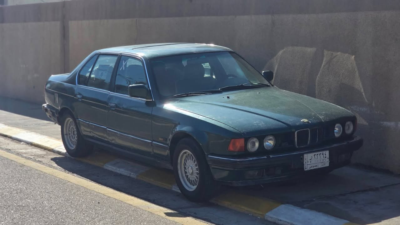 سلام عليكم
بي ام ٧٣٥ موديل ١٩٩٣ اصل 
فول مواصفات مري قلاب
محركها يخبل حداديه ٧٥%
كيرها بس ع بك شويه صارت بي تاخيره الباقي نمر ترايها يخبل 
بيها كصه بالجنطه جنطه مبدله تحويل ثاني يوم شرط 
سعر ٢٦ وبيها مجال قليل حك الجيه لتواصل خاص او ع رقم ‏‪***********‬‏
