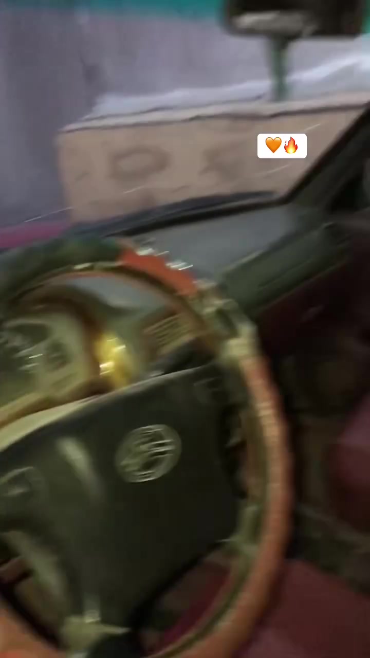 سلامەعلێک کاکە دۆستان برادەران ئەو پیکەب دێرەمان                                                                                                                              لۆ فرۆشتنی خۆلۆ زبل وەرەسەیە هەتا ئاخیری تەماشەکە رەقەم تەلەفۆنی ساحێبی ***********
