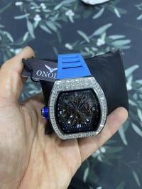 ساعات • صنع سويسري • توصيل