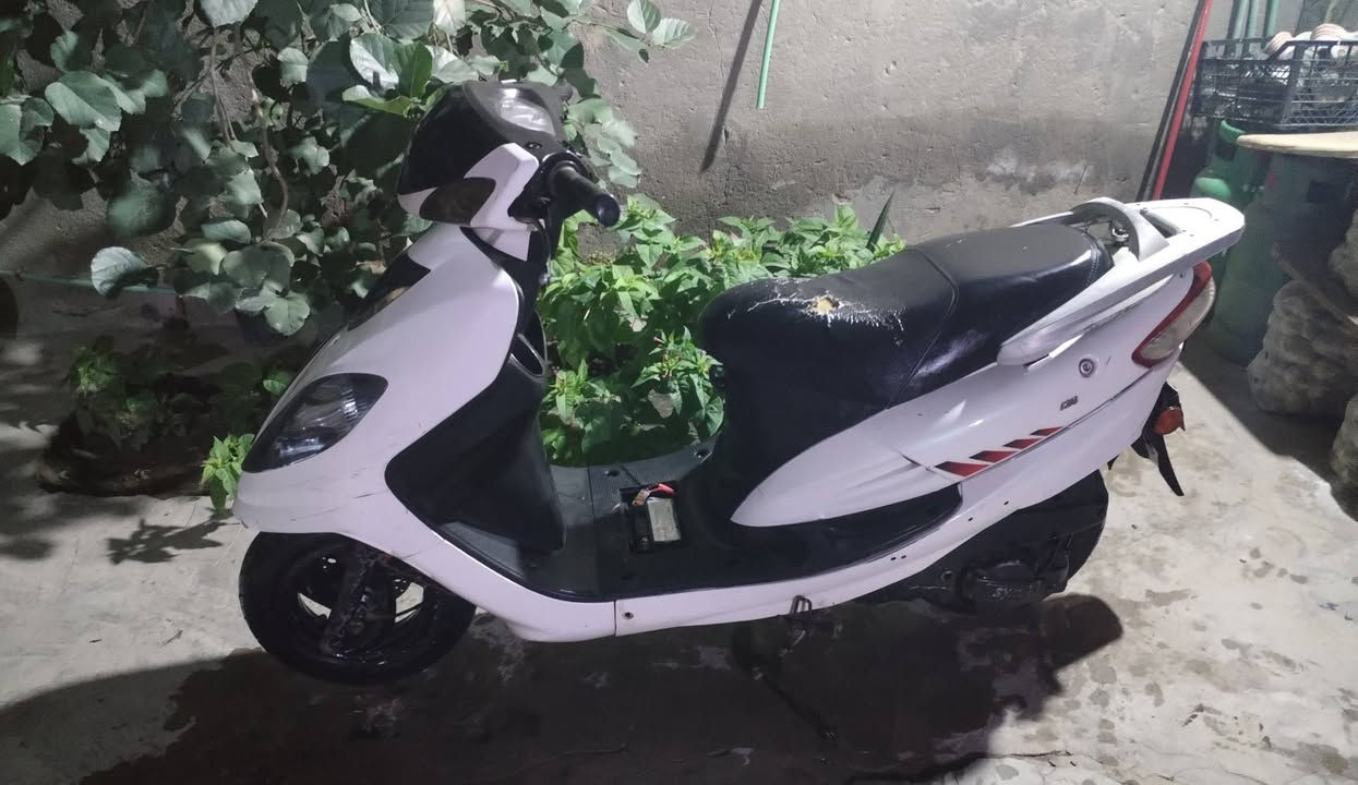 سلام عليكم دراجه سيام كوري هستوني مبدل مكينه كامله لاتبخير ولاتنقيص كهربائيات كلهه شغاله كالمه وحلوه مكينته 125 السعر 380 وبيهه مجال قليل مكاني بزبير التفاصيل ع الرقم ***********
