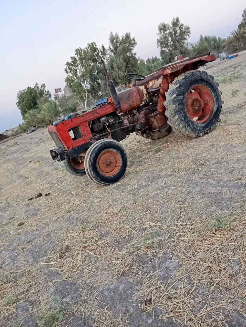 للبيع عنتر مكفول محرك كير كسل بام ونوزل جديد جهاز رفع 
***********او ***********   سعر 2300بيه مجال مستعجل
