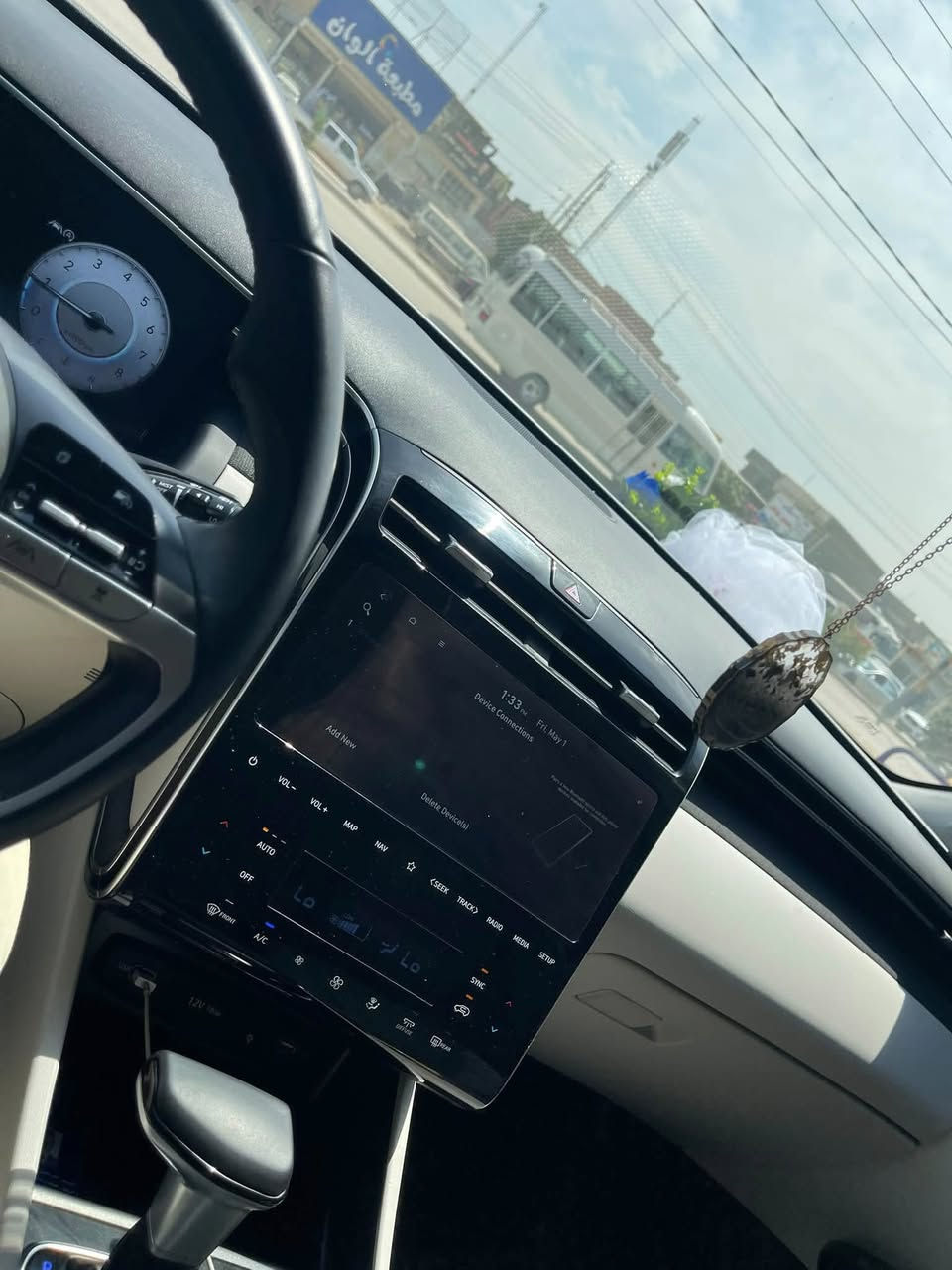 سلام عليكم توسان وارد امريكي موديل 24 رقم بابل الانكليزي
.بدون ايرباك سياره فول ماعدا البانوراما
❤️فتحة سقف 
▪️ماشية 9 الف
▪️ موديل 2024  
▪️ محرك اقتصادي وقوي  
▪️ شاشة كبيرة بلازمة + كامرة خلفية  
▪️ تشغيل بصمة  
▪️ تحكم ستيرن + مثبت سرعة  
▪️ حساسات + أنوار LED  
▪️ تبريد ممتاز وتكييف ثلج  
▪️ داخلية نظيفة جداً  
▪️ سيارة مرتبة وما تحتاج شي  
▪️انظمة قياده اربعه
▪️حادثه بنيد معدل ومصبوغ وجاملغ سرقة ماواصل لالغد ولاشاصي

📩 للاستفسار ***********
