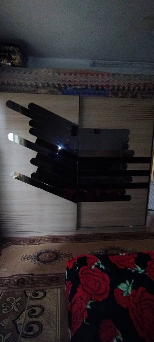 غرفة نوم للبيع تركي ثقيل سعر الغرفه 450 او بي مجال للتواصل معا صاحب الغرفه مكلف بل نشر. ***********
