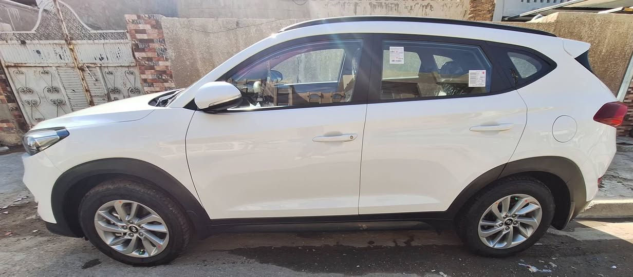 🍀السلام عليكم.توسان2016 للبيع وارد خليجي  كفاله من صبغ وحادث ماعدا تكحيلات بالباب الخلفي شي بسيط جدا ماشيه 74
🩸مكينه 2000دوش مكفول غير مفتوح
🍀 كير كفاله من الفتح
🍀المواصفات 
بانوراما كامله                //السعر 187//
گير اوتو عادي 6نمر 
اشاير ب المري +مري شفط 
جام كهرباء
حساسات
 تحكمات ستيرن
تبريد قطعتين
السياره جديده جدا مكينه كير تبريد حداديه كفااااله مال جناي رقم بغداد دولي ب اسمي شخصيا 
سنويه  لل 28  تحويل مباشر مكاني 
ملاحظه/ السياره استخدام شخصي قليل جدا
مكاني مدينة الطب  أو  حي أور
 للاستفسار الاتصال ***********
