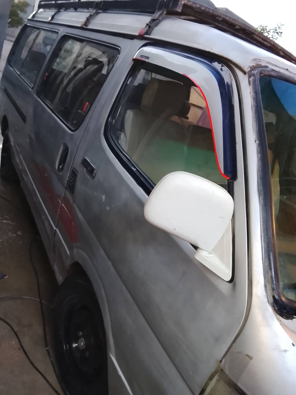 السلام عليكم
فوتون للبيع ٢٠١٠
كير واكسن ومكينة 
تخم تايرات وبأسمي شرط التحويل
مصفرة هيئة وضريبة 
٥٠ ورقة وبيها مجال حگ الجية 
***********
