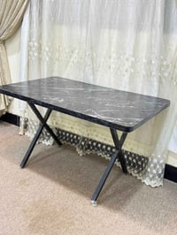 طاولة • للبيع • استفسار خاص