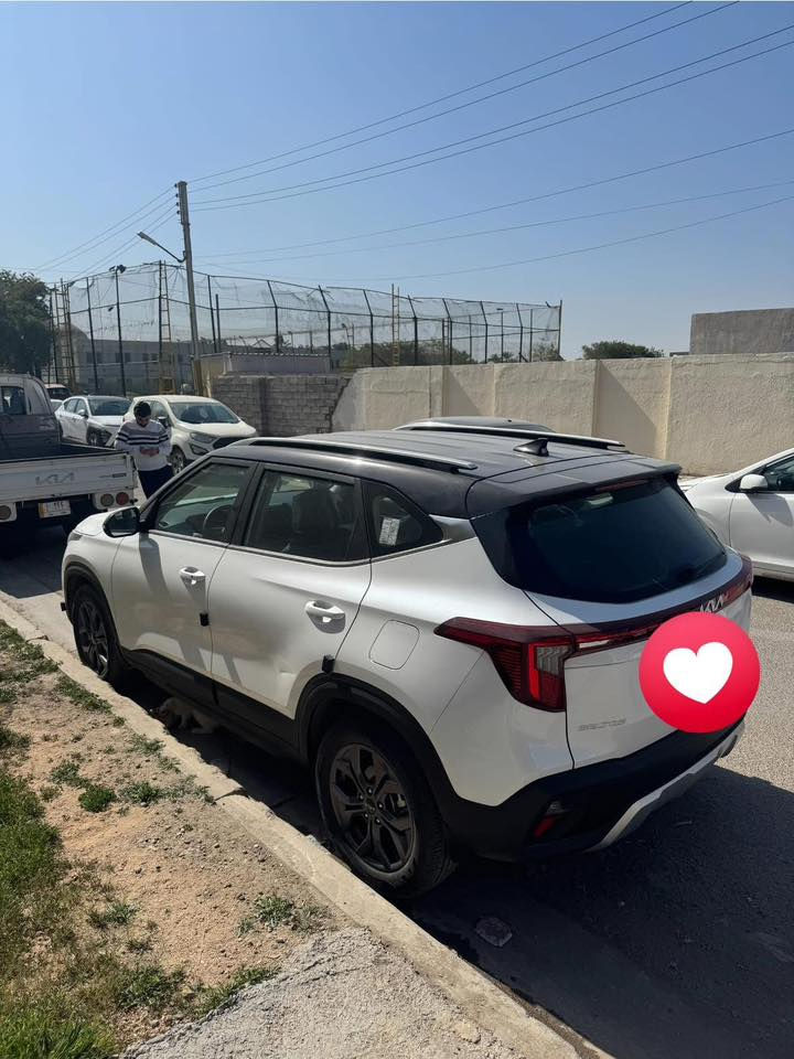 كيا سيلتوس ٢٠٢٥ للبيع ماشيه ٨ الف كيلو خليجي ابل كاربلي عربي مكفوله كفاله عامه من كلشي 
بيهه شخوط بسيطه موضحه بالصور
رقم بغداد باسمي 
رايدهه ب١٧٣ وبيهه مجال بسيط 
مكاني بغداد المنصور
رقمي ***********
