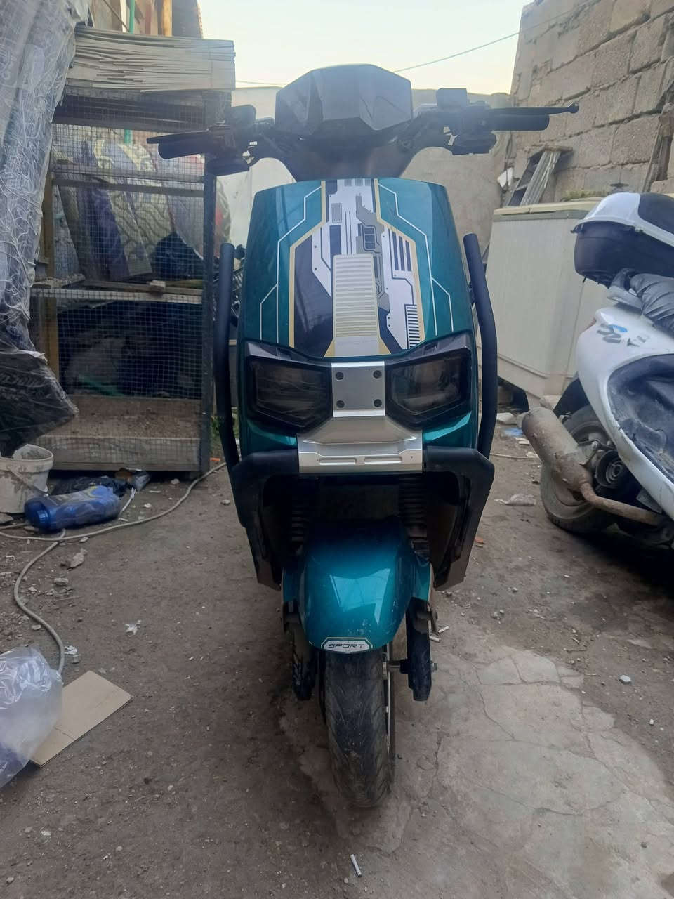دراجه شحن للبيع كامله اي نقص مابيه الاتصال برقم أو واتساب*********** حسن أبو علي
