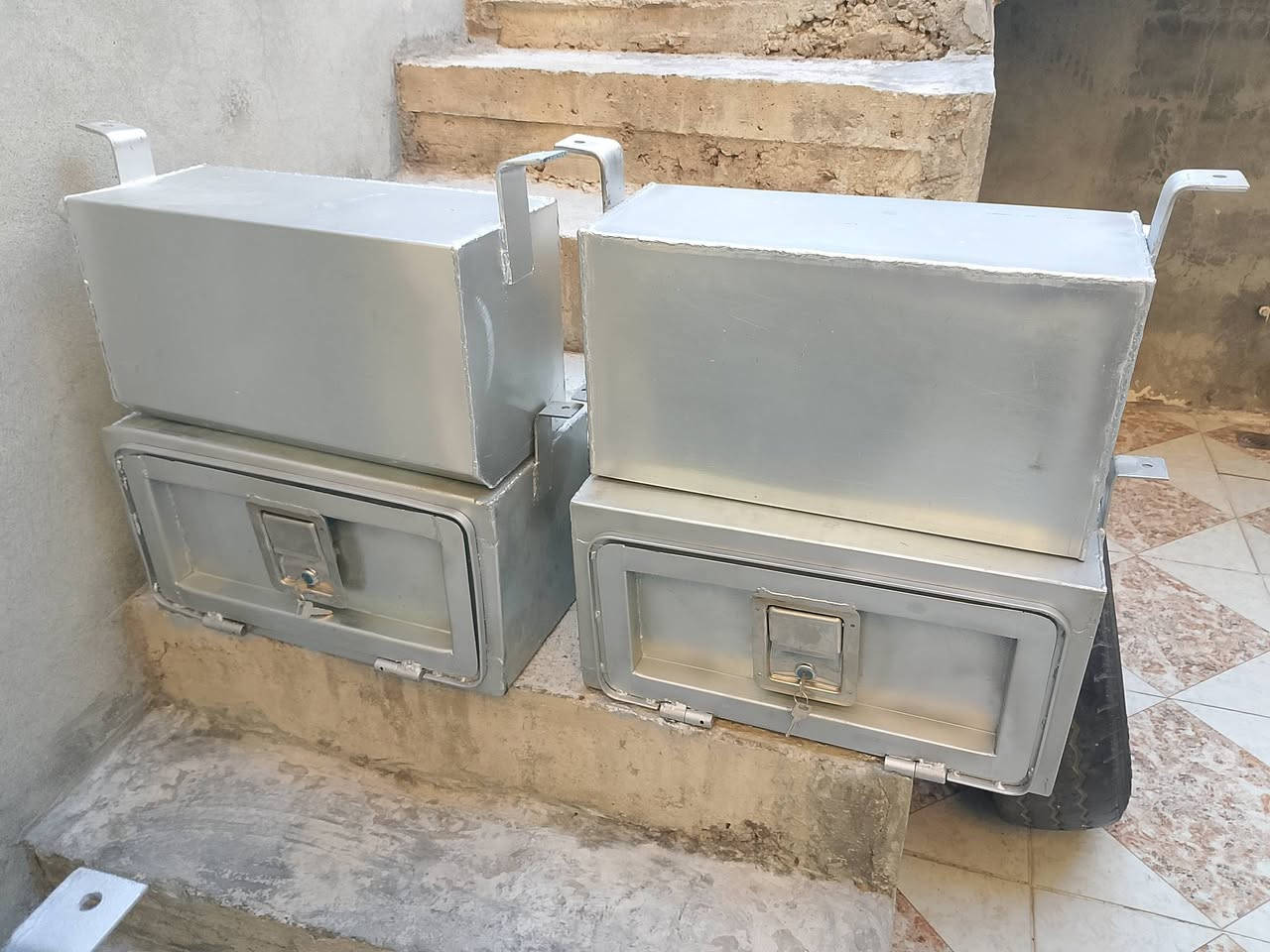 وەجبەی تازەگەیشت  سندوق تانکی جەلال بۆفرۆشتن 2700و4000شوێن حاجیاوا *********** ***********
