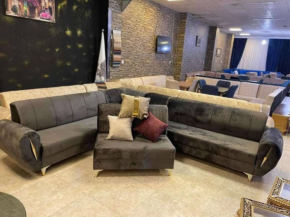 بسم الله الرحمن الرحيم
ديوان ١٠ مقعد ٣٠٠ الف فقط معه هديه ٦ كوشات
ويوجود ايضا ع المتر  المتر من ٥٠ الف الحد ١٤٠ الف
ويوجد تخم ٤٥٠ الف الحد ٨٠٠ الف معه هديه ٨ كوشات 
اتصل او راسل واتساب***********
