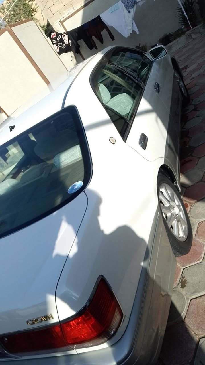 سلام عليكم اخوان مرخصت لادمن ملكه البيع مديل 2002 رقم كركوك مدفوع كمرك وضريبه وقرصها موجود باقي بس رسومات وتحويل نكليزي 

مكفوله من الكص ونقل والضربه القويه كفاله عامه فول مواصفات 4دكم عده الفتحه ثلاجه تبريد خلفي امامي ثلج تدفئه موصفات كلش حلوه بيها سياره مال جنايه مامتعوبه ويل نجمه مكينه وكير خير من الله ديفور الجبير شاصي 75 السياره احلى من صوره تعال وشوف بعينك تخم تاير جديد حداده خير من الله$السعر 115
 مامتواجد على الفيس تصال ***********
