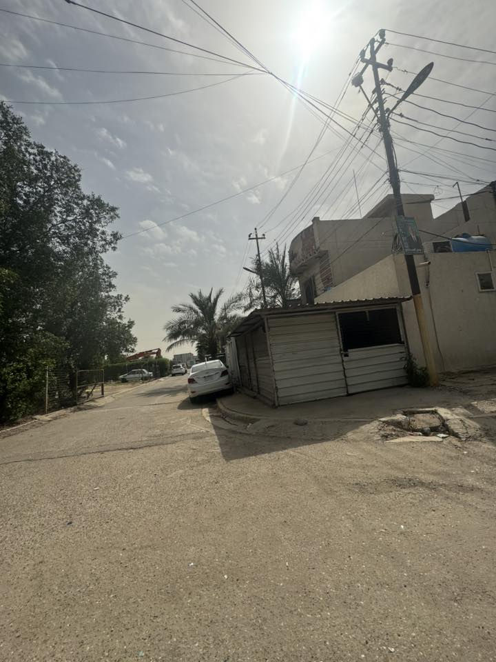 دار للبيع ركن بدور العمال  
المساحة ١٢٠ م نزال ٢٠ م جبه ٦ م
يكون ع شارعين ومباشرتاً ع شارع العام مثل ماموضح بالفيديو

للاستفسار الاتصال ع الرقم ‭٠٧٧٠ ٤٢٩ ٤٦١٢‬

او علق بالسعر يجيك ع الخاص
