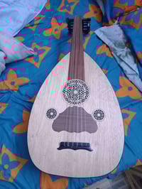 عود سوري • قفل