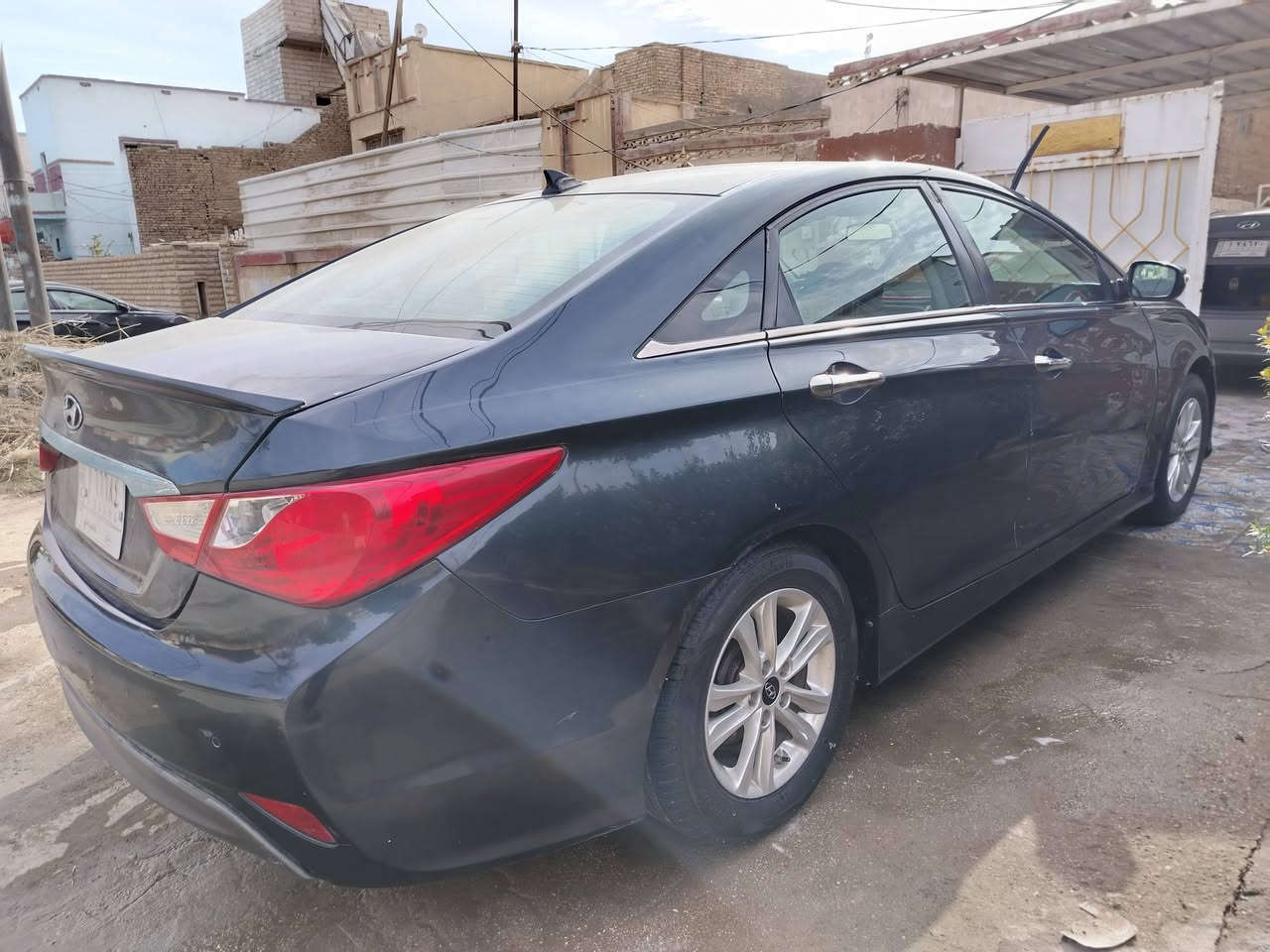 سلام عليكم سوناتا للبيع موديل ٢٠١٤ رقم بابل حادثها جاملغ خلفي وقبق جنطه وبيها نص باب كلير الباقي كفاله بجم كبس مكينه وكير تبريد تدفئه مكفوله سعر ١٠٦ وبيها مجال مكان بابل رقم الهاتف ***********
