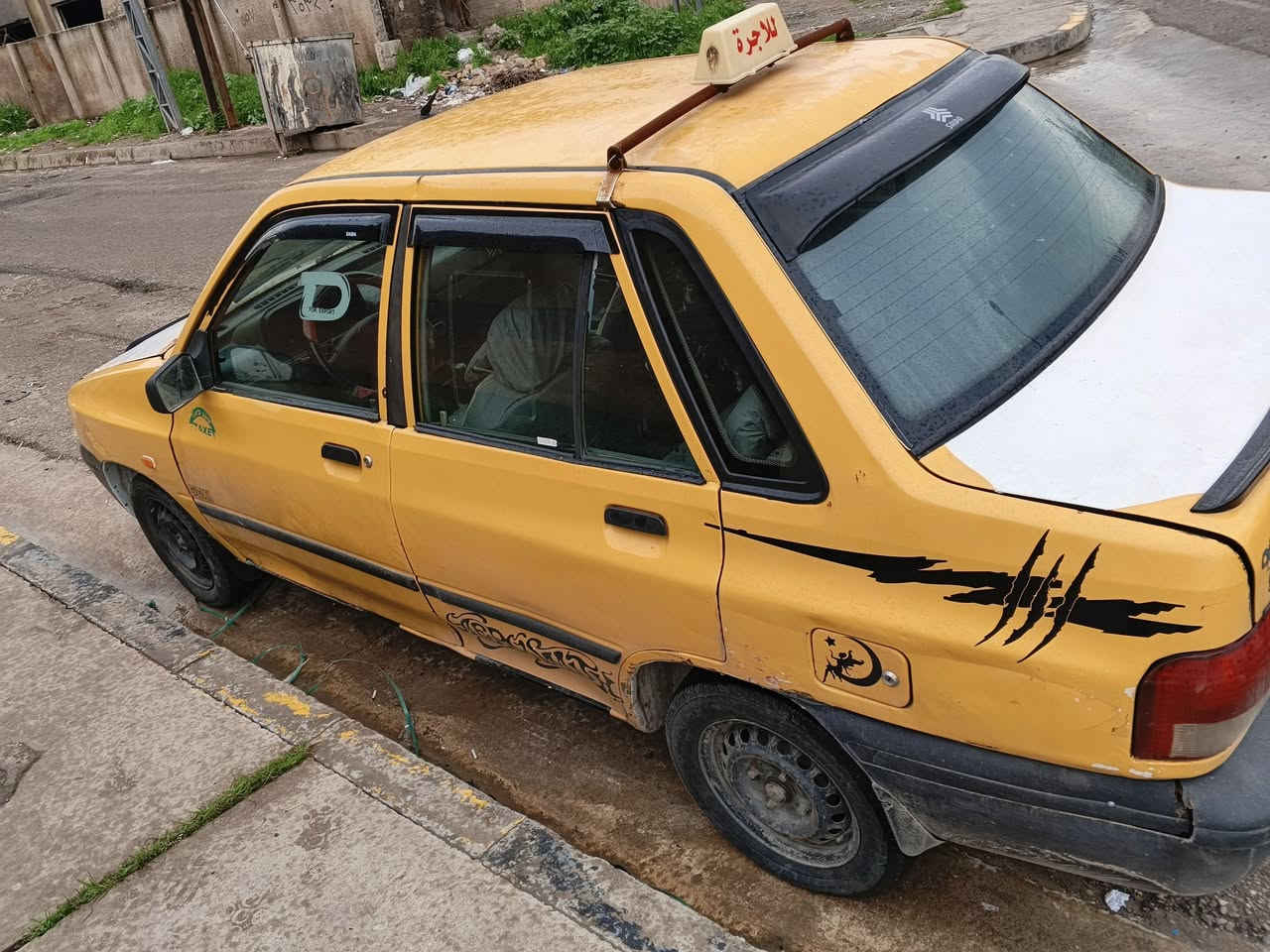 للبيع السياره نضيفا مناقصها بس تواير تحويل ثاني يوم كابون بيها هيئه غرامات صفر سعر 23قفل ***********
