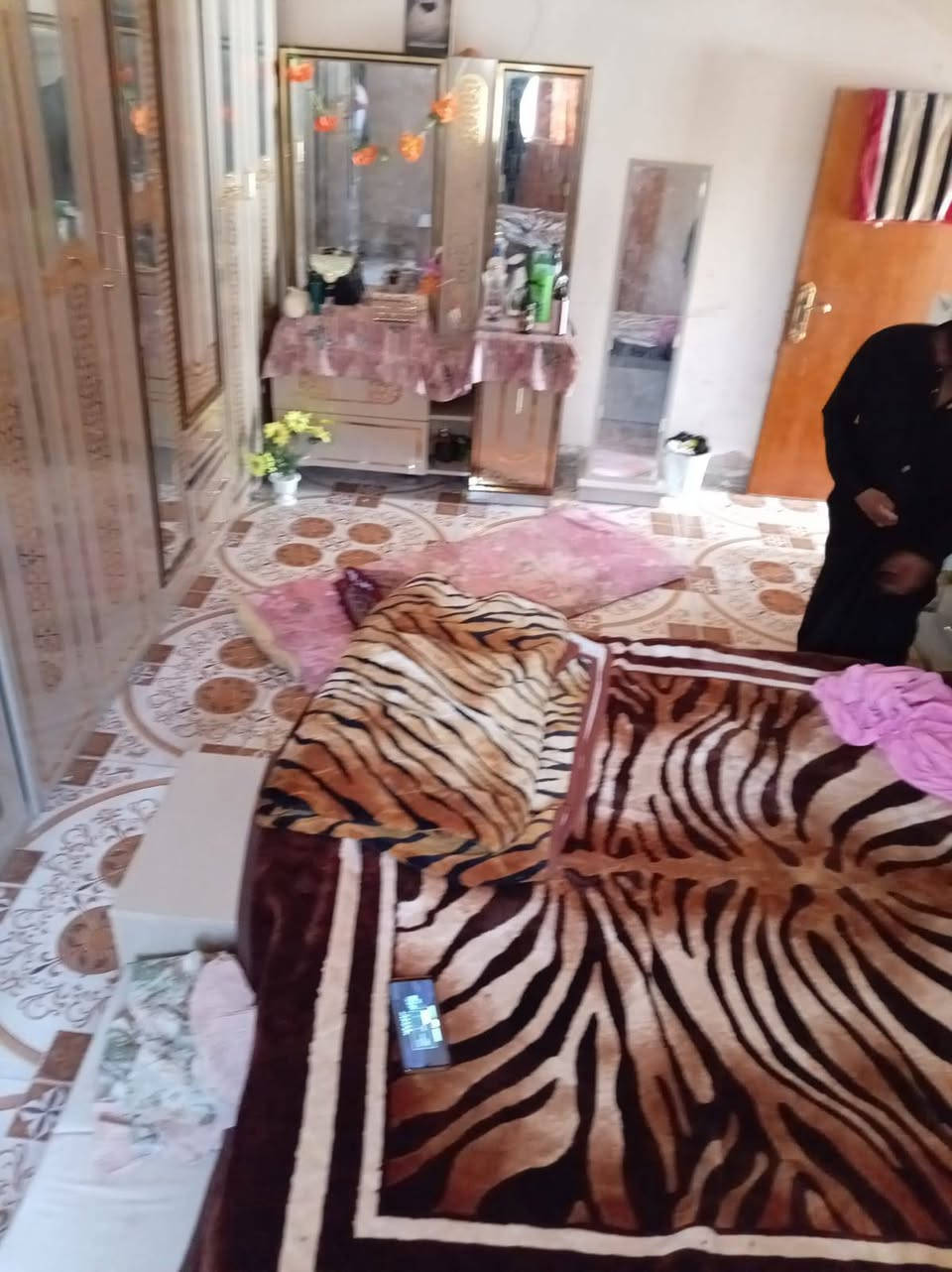 سلام عليكم بيت للبيع بكاع ال بدر
زراعي بسعر مناسب ***********
