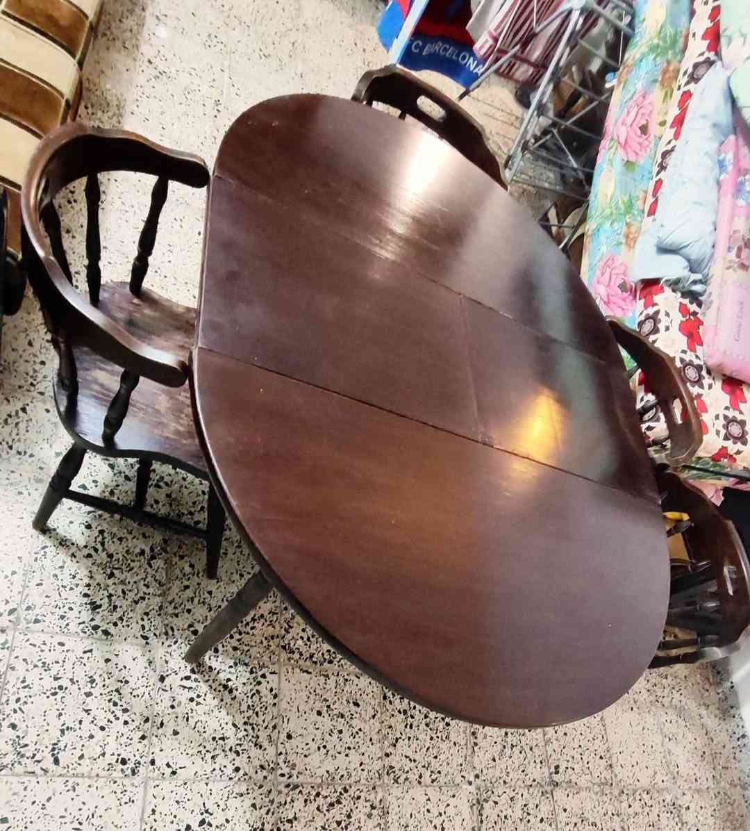 ميز طعام دائري و مستطيل حسب الرغبة 6 كراسي /بغداد/المعلمين السعر/75 الف
***********
