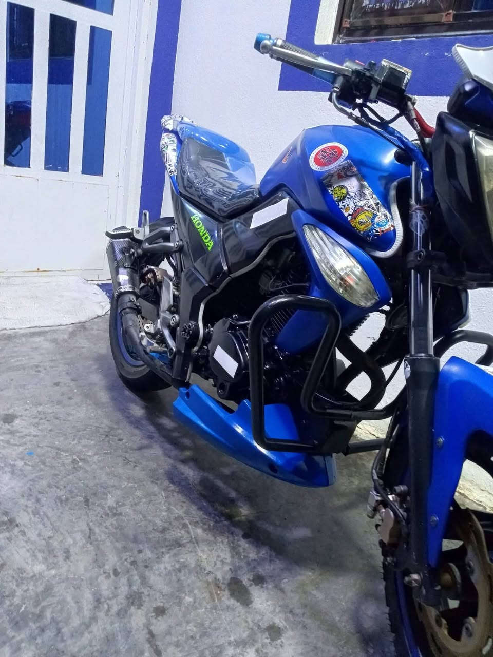 سايم بطح موديل 19🔥
مكمرك كامل اصولي يعني بس سجل 📝
دراجه محرك ليفان بطح 200CG 
صالنصه رياضي 🔥
كلشي شغال بيها نكره
السعر خاص العنوان الخمسه كيلو


**إذا كنت صاحب هذا الإعلان وتريد حذفه لأي سبب، رجاءا أرسل رسالة إلى الدعم الفني**