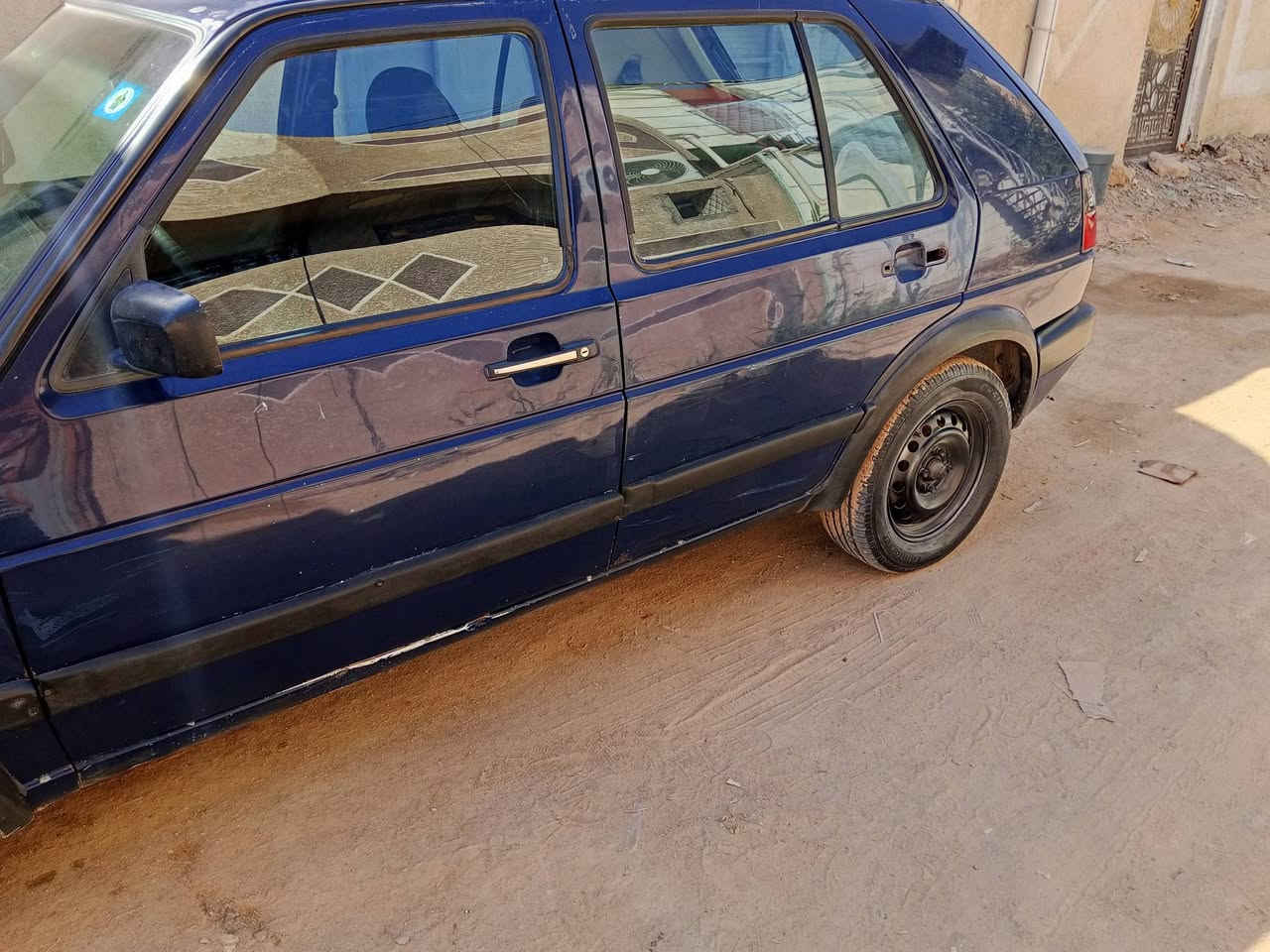 بسم الله الرحمن الرحيم 
السلام عليكم 
من رخصة الآدمن 
للبيع 
كولف عظم موديل 1991
محرك 1800 كير اوتو 
شوته رياضي 
رقم بغداد جديد
تبريد شغال 
السياره بلاديه بدون ضربه بدون صبغ 
فقط طخه بسيطه ببدايه الجاملغ الايمن وراجعه على البارد
مكان السياره كربلاء 
السعر 36وبيها مجال للطيبين 
للاستفسار 
***********
