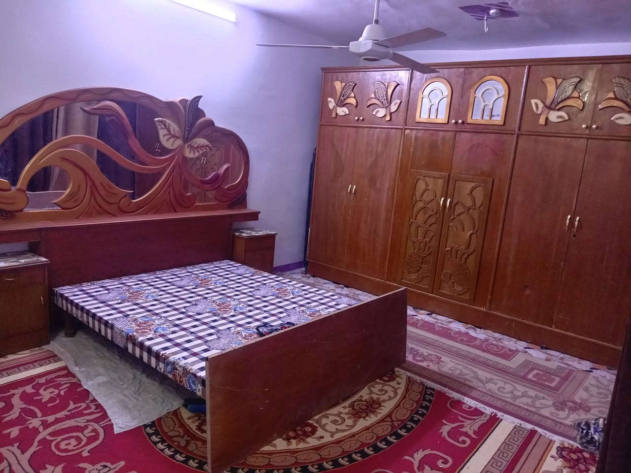 السلام عليكم كنتور وجربايه مستعملات الكنتور بيه ضربه بلباب صغيره قيم بليرضي الله وتعال اخذهن
العنوان سده الهنديه منطقة العلكايه
واتساب ***********
