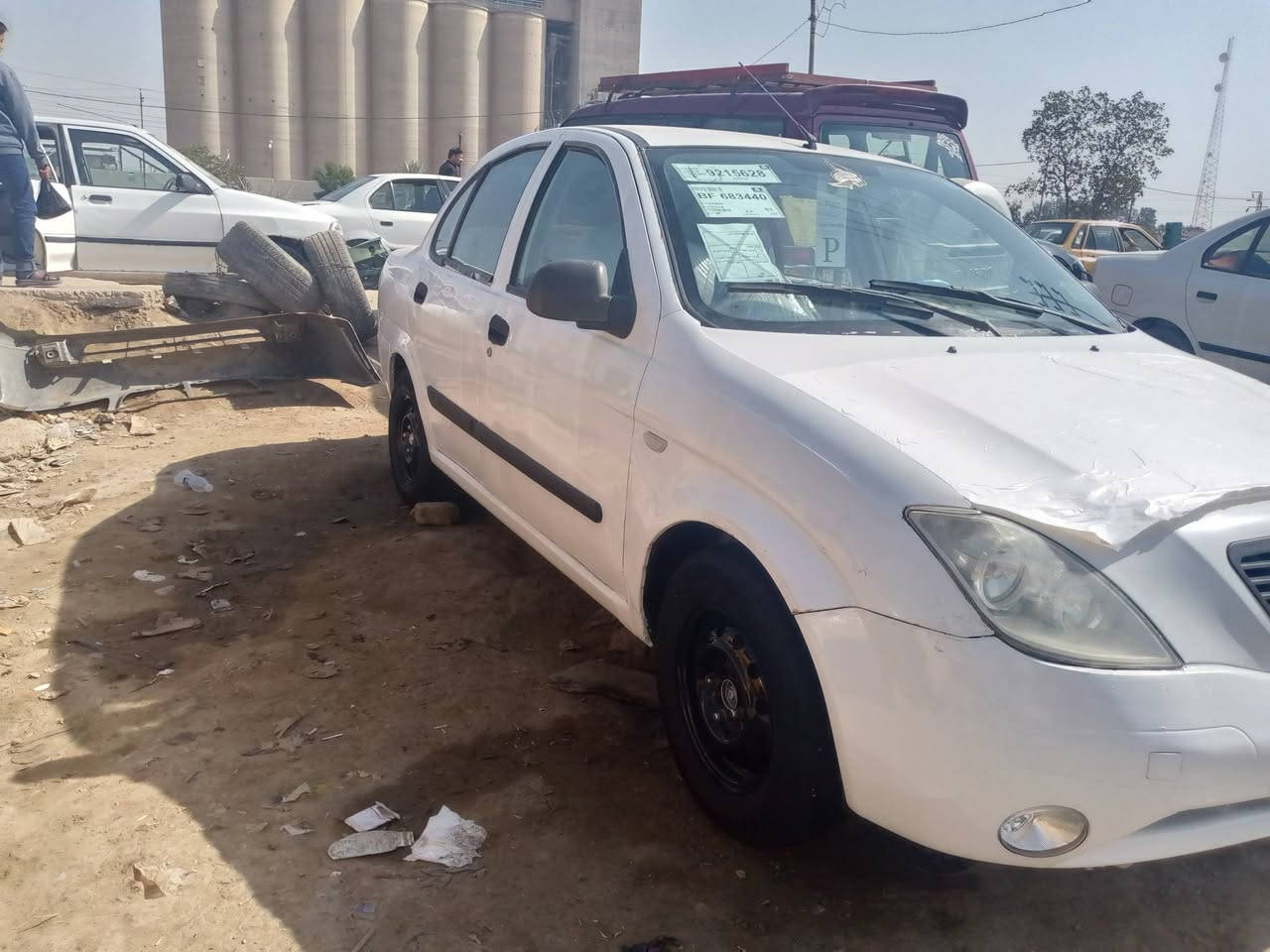 طيبه موديل 2013 جاهزه من كلشي مكينه وكير وحداديه وتخم تاير لاضربه ولاتبديل بيه فقط باب الصدر صبح اثر بارد فقط جاهزه سياره مال جناي ترايك وين ما يعجبك سياره مانقصه برغي تبريد ثلج غرامات مصفره سنويه 2030 السعر 42 وبيه مجال للاستفسار عله الرقم *********** مكان ديوانيه مامتواجد نت
