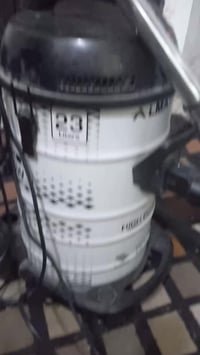 مكنسة • جديدة • استعمال قليل