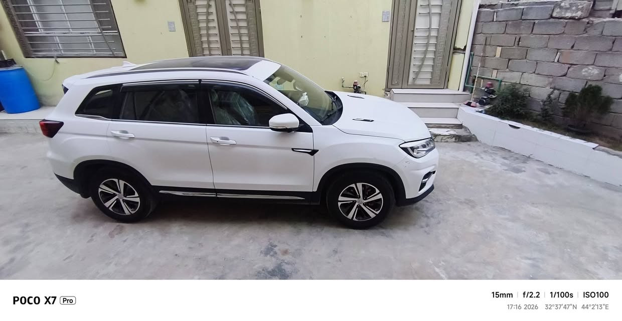 للبيع
السيارة: شانجان  CS75
الموديل: 2019
اللون: أبيض
رقم بغداد الإنكليزي 
( السعر جدا مناسب 115ورقة او مراوس حسب القناعه )

المواصفات الداخلية:
بصمة ابواب 
بصمة تشغيل 
تبريد 2 قطعة  تبريدها ثلج ❄️

شاشة  كبيرة لمس
شاشة تفاعلية 
بلوتوث
3 وضعيات قياده 
مثبت سرعة
تحكم ستيرن 
اتو هولد 
سايد بريك دكمة 
ثلاجة مشروبات 
مرايا كهربائية
جام كهرباء 
عدد 8 قطعة إيرباك (وسائد هوائية)
5 مكبرات صوت

نظام إنذار

نظام ملاحه (GPS)

المواصفات الخارجية:
أضواء LED
أضواء زينون
حساسات ضغط الإطارات
حساسات اصطفاف
كاميرا خلفية
جناح خلفي
ويل كب عدد 4 
اشاير بالمري 
مري شفط 
اريل قرش (نفكيشن)
باتري جديد 
زوج تاير جديد 

المواصفات الميكانيكية:

محرك 1,800 CC  تيربو
4 سلندر

كير أوتوماتيك DCT 
7 نمر 

ماشية 167 الف قابل للزيادة 
السياره عليهة ادامه كامله

الاستفسار على الرقم  
***********
