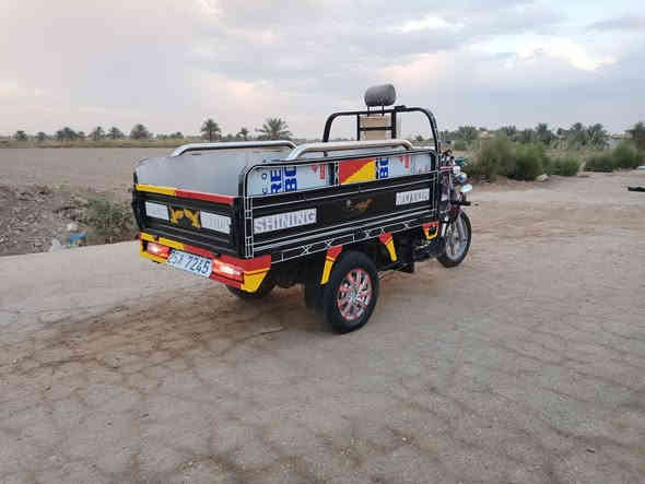 السلام عليكم ستوته للبيع موديل 19 محرك 19 اوراق اصولي كفاله عامه ستوته جاهزه سعر 1350ا وبيها مجال المكان بابل الشوملي الرقم ***********
