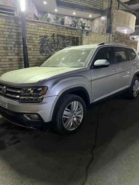 فولكس واكن اطلس 3600/6V               مواصفات معروفه الاطلس  2019 سعر 175 
صبغ قطعتين بدون ايرباك
عنوان بغداد البلديات 
***********
