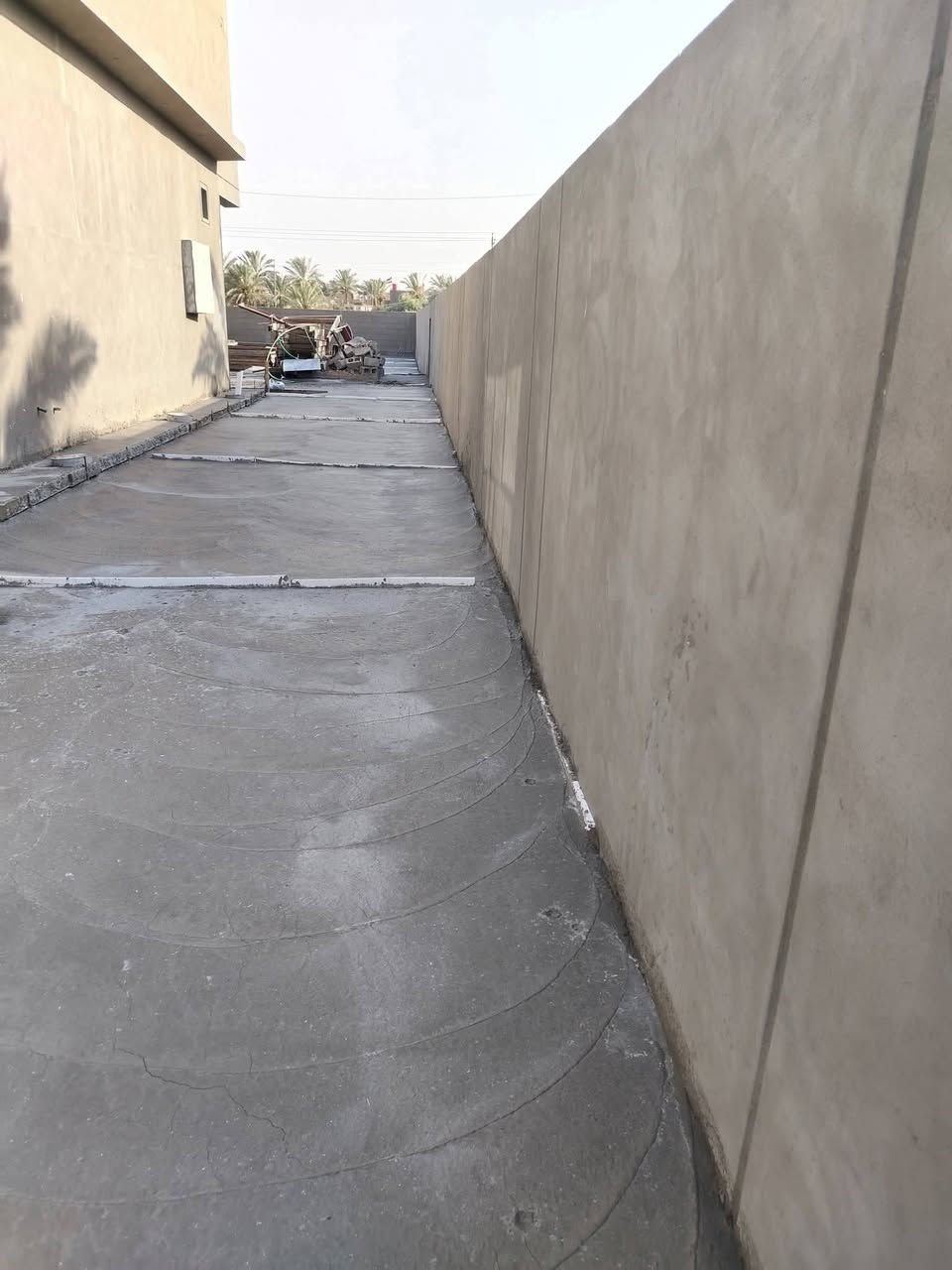 يوجد كادر خباطه   صب ارضيات
تدخيل سبيس وحدل تطليع اتراب وحدل قفاز  ترميم بيوت  قلع كاشي 

***********
