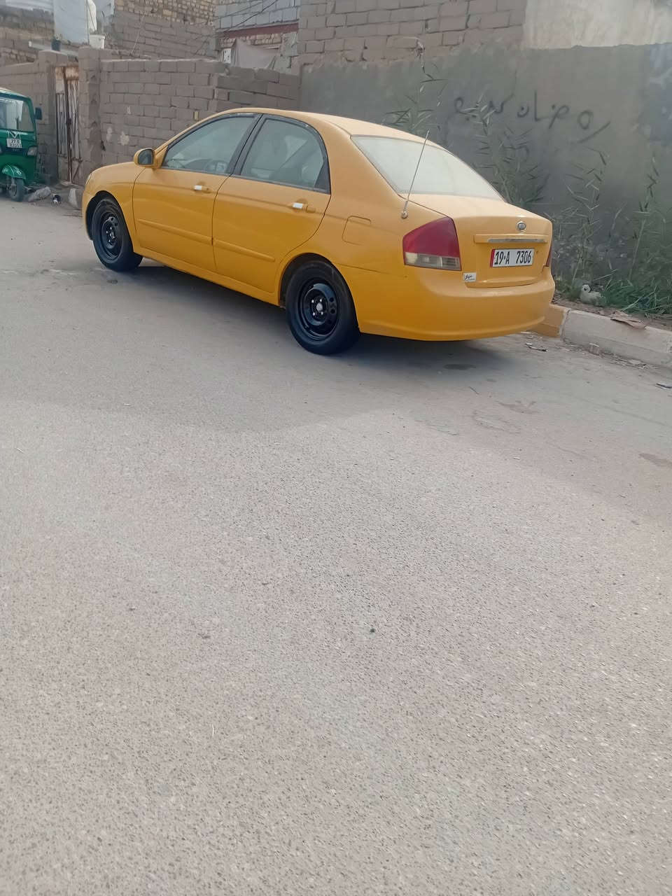 سبكترا للبيع موديل 2008 مكينه 2000 بيها طخه  بل جاملغ الخلفي بسيطه وهلااته معمره السعر 75 وبيها مجال مكان الناصريه مركز ***********
