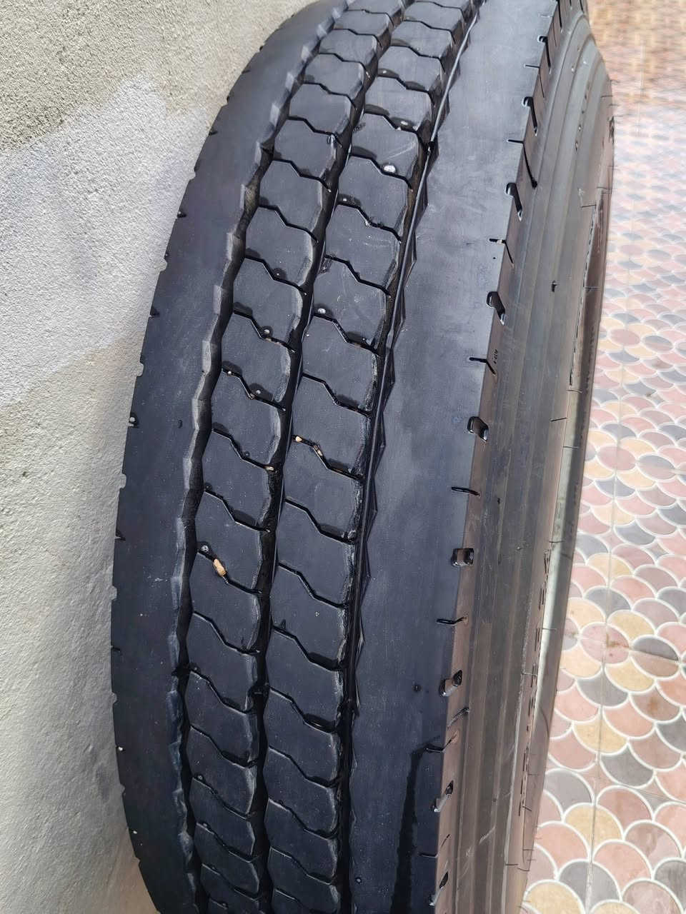 تايرات حجم 24 مراوس 22 العنوان الدوانيه ***********
