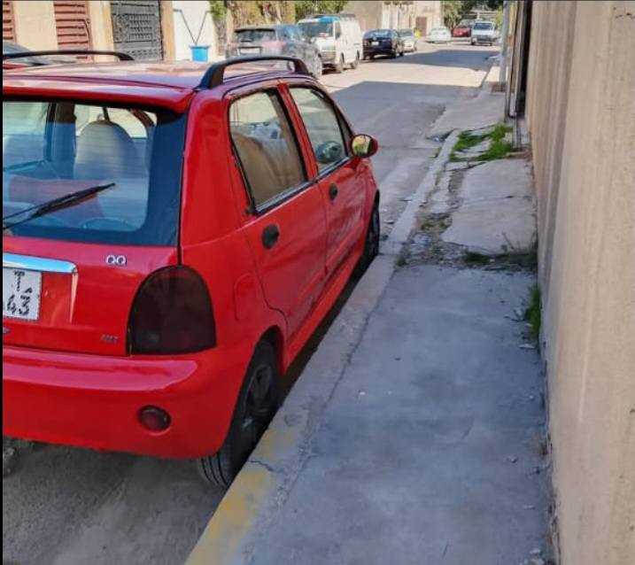 للبيع سيارة كيو كيو شيري صالون موديل ٢٠١٢ السعر ٢٥ ورقة وبيه مجال 
***********
