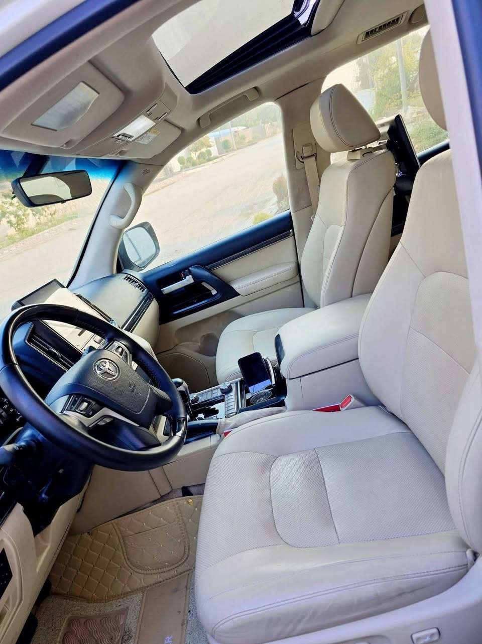 السلام عليكم
للبيع لاندكروز موديل 2020 ساز  

جديدة بمعنى كلمة اسبيرها منازل اللون ابيض صدفي
 رقم بغداد نكليزي  بسمي سنويه 2030

محرك 4000

V6

فول موصفات 1/1

بصمه تشغيل 

5 بصمه أبواب لمس 

تشغيل عن بعد 

فتحه سلايت

كشنات ثنين كهرباء 

كشنات جلد 

8ايرباك 

زراكات 

مري شفط 

شاشات خلفيه 

مطفايه حريق 

جنطه شفط 

عداد لكزز 

ثلاث قطع تبريد 

حساس امامي 

حساس خلفي  

وباقي موصفات ساز معروفه 

ماشيه 84ألف حقيقي 

ابيع على السونار بيها جاملغ وباب  والباقي مكفوله كفاله 
بيع او مراوس حسب القناعه

السعر 485$ اربع دفاتر و85 ورقة 

الاستفسار اتصل على الرقم   

***********
***********
