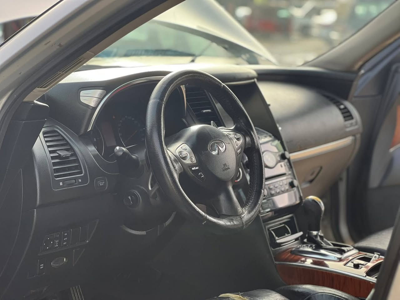 انفنتي FX50 S للبيع

 موديل 2010خليجي فول مواصفات

قطعة وحده صبغ فقط ماشيه 272كم 

مواصفات /

السياره رقم بغداد / شرط التحويل وبسمي

السياره فول مواصفات 

—كشنات S 

_ كير أوتو S تبترونک

_ بصمه تشغيل

_ بصمه ابواب

_ كامرات محيطيه 360

_ فچوچ برمبو

_ حساس امامي خلفي

_ منظومة زنون بالكامل بلاديه

_ تحكم ستيرن جهتين

_ شفتات ستيرن

_ مقاعد كهرباء + خزن ميموري

_ تدفئه + تبريد بالمقاعد 

_ مري شفط وأشاره وترحيب بالمري 

_ صندوق شفط

_ شاشه كبيره 

_ سيدي چنجر

_ شاشه DVD بالتنته

_ سستم صوت ودمام BOSS

_ شاشه صغيره بالدشبول لعرض الاعطال

_ ويل كب 20

_ داخل صاج 

—تبريد كامل ثلج

—محرك 8سلندر /سعته 5000L

اخوان السياره كامله والحمدلله

گير محرك حداده كهربائيات

السعر 95 وبيه مجال


**إذا كنت صاحب هذا الإعلان وتريد حذفه لأي سبب، رجاءا أرسل رسالة إلى الدعم الفني**